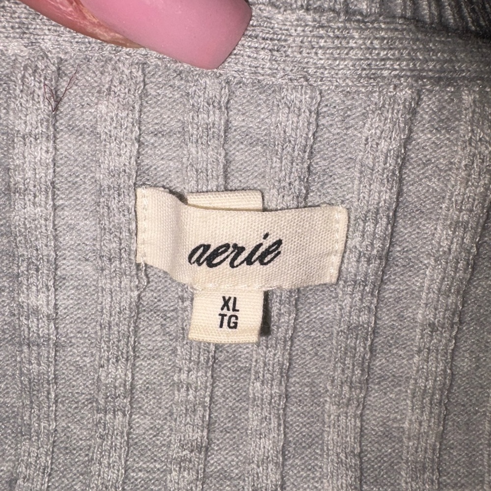 Lot of 2 Sweaters Aerie Chunky Cardigan & Olive Target Key Hole Front Top 🛍️🪵🍁